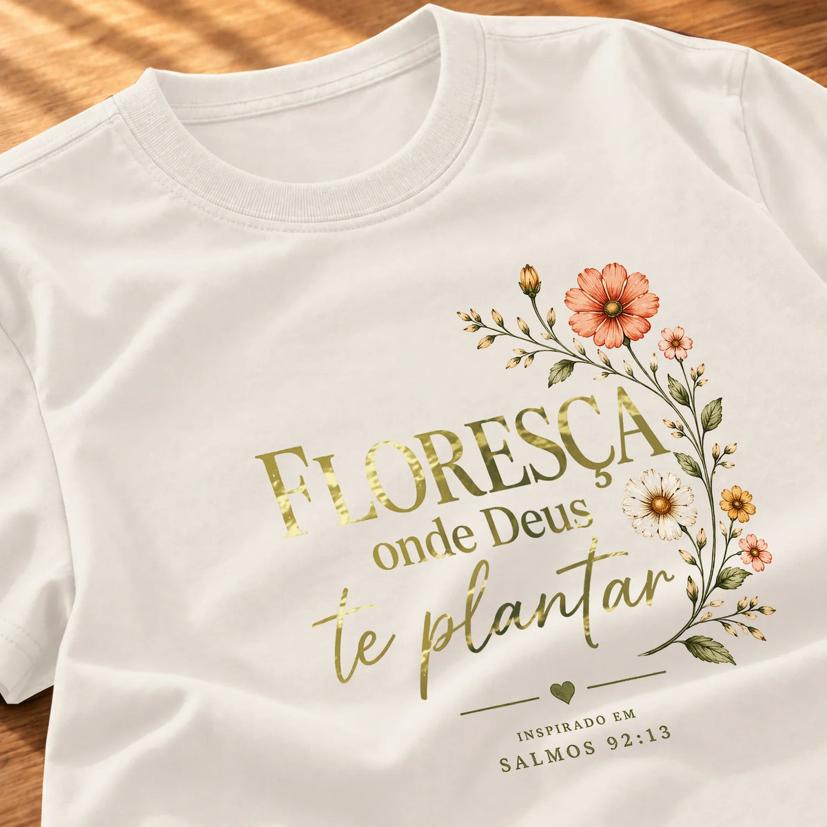 Camiseta Feminina Off White Floresça — Zoom