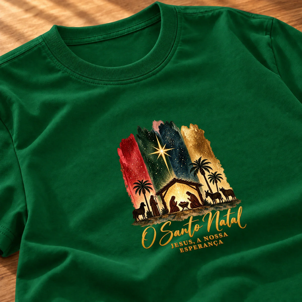 Camiseta Feminina Verde O Santo Natal — Zoom