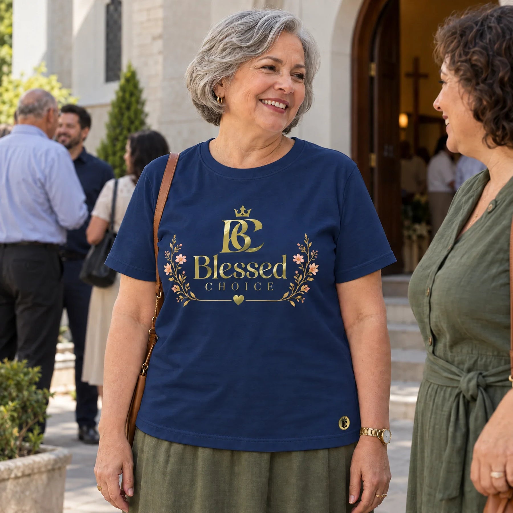 Camiseta Feminina Azul Blessed Choice — Ambientada 02