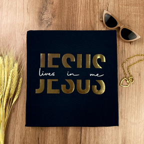 Camiseta Feminina Preta Jesus Lives In Me