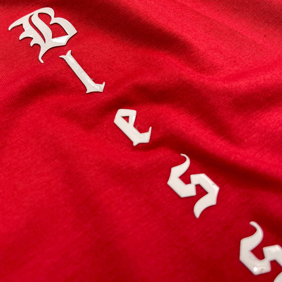 Camiseta Masculina Vermelha Blessed Vertical
