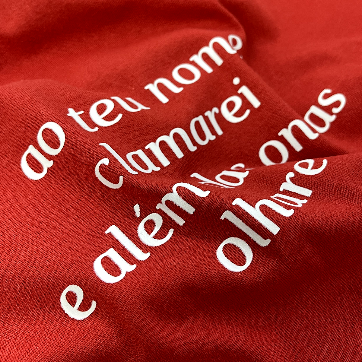 Camiseta Feminina Vermelha Ao Teu Nome Clamarei