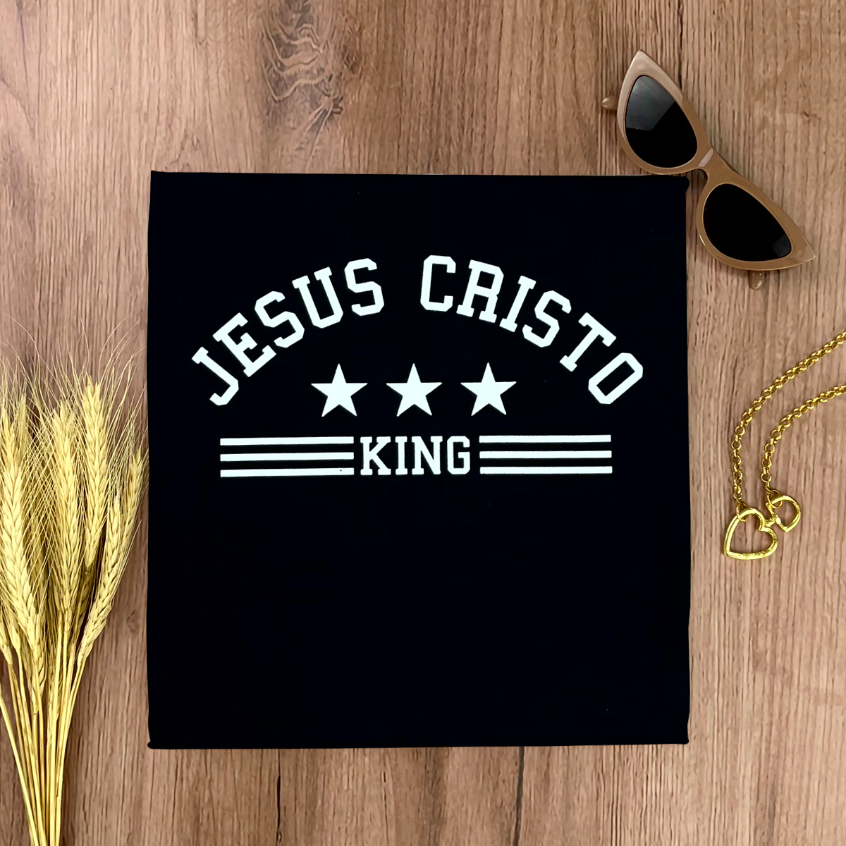 Camiseta Feminina Preta Jesus Cristo king