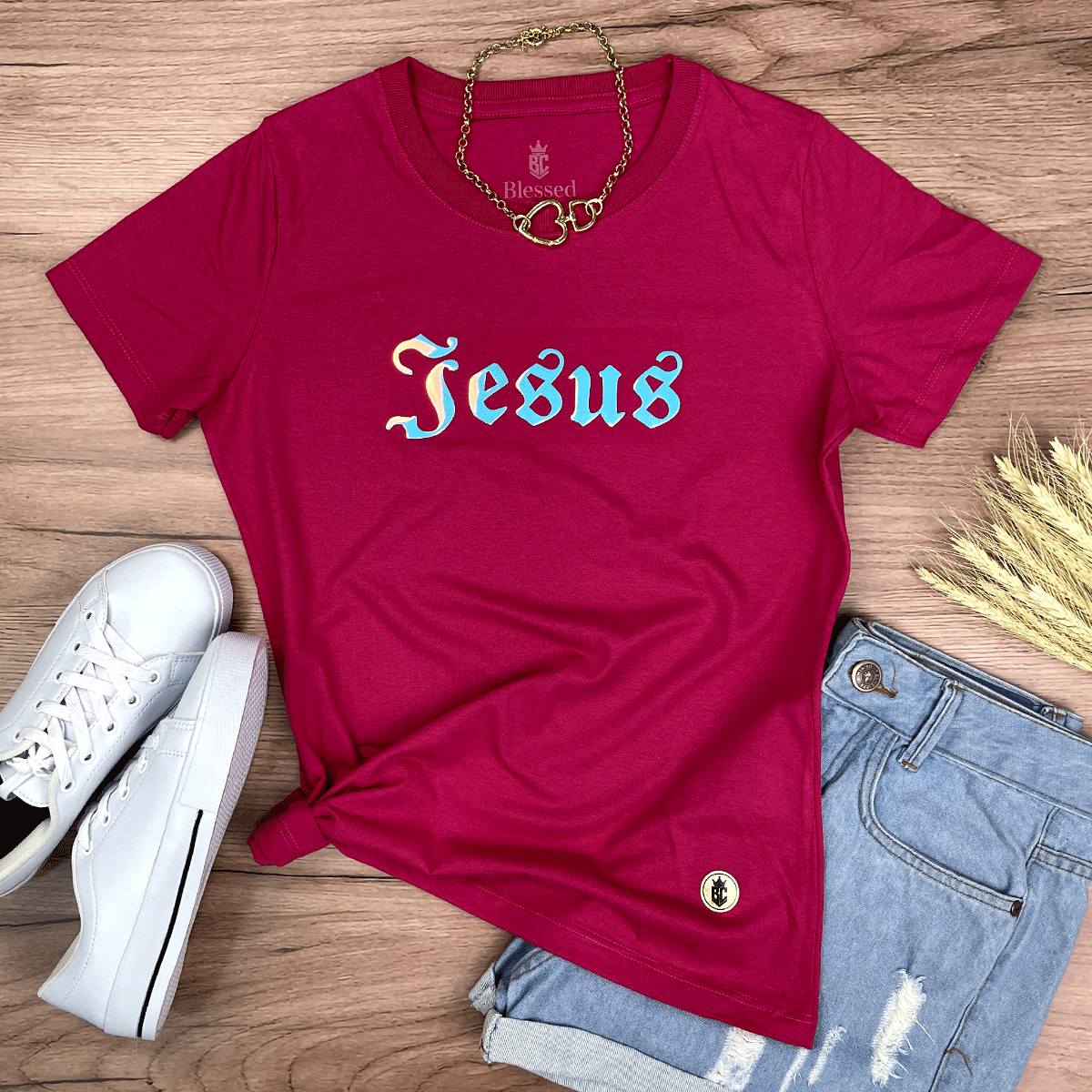 Camiseta Feminina Pink Aplique Jesus