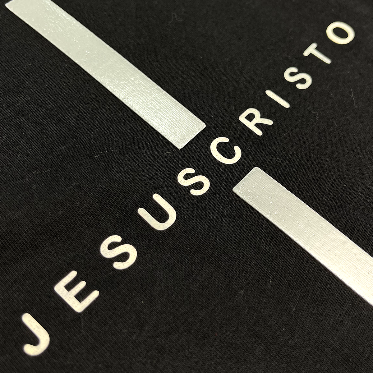 Camiseta Feminina Preta Cruz Prata Jesus Cristo