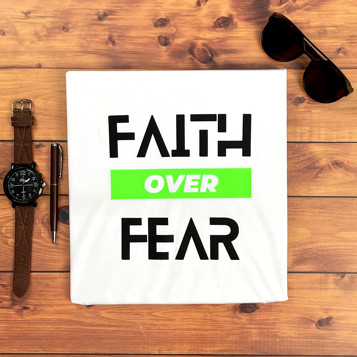 Camiseta Masculina Branca Faith Over Fear