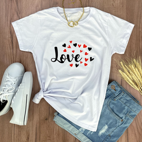Camiseta Feminina Branca Love Coração