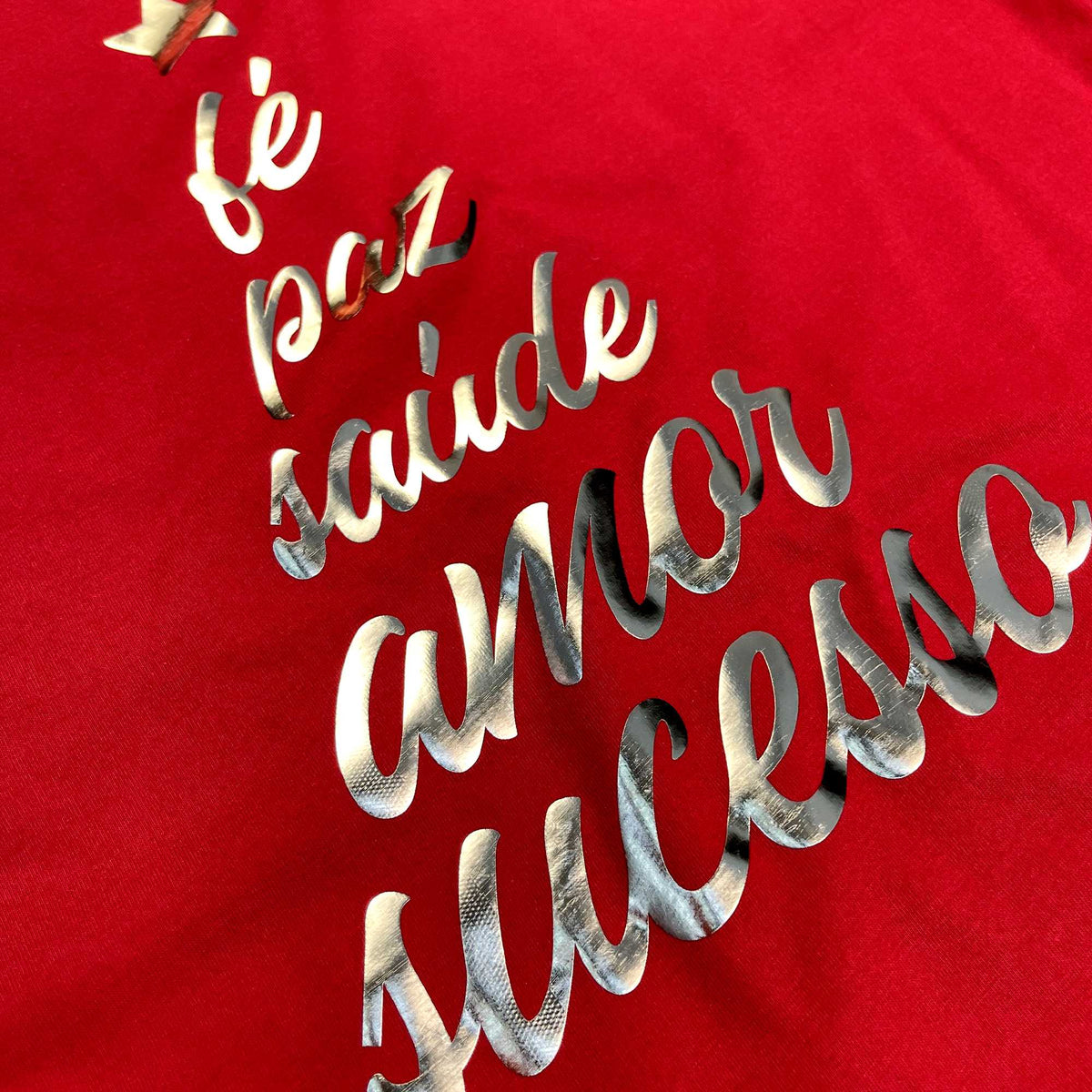 Camiseta Feminina Vermelha Árvore Fé Paz Dourado