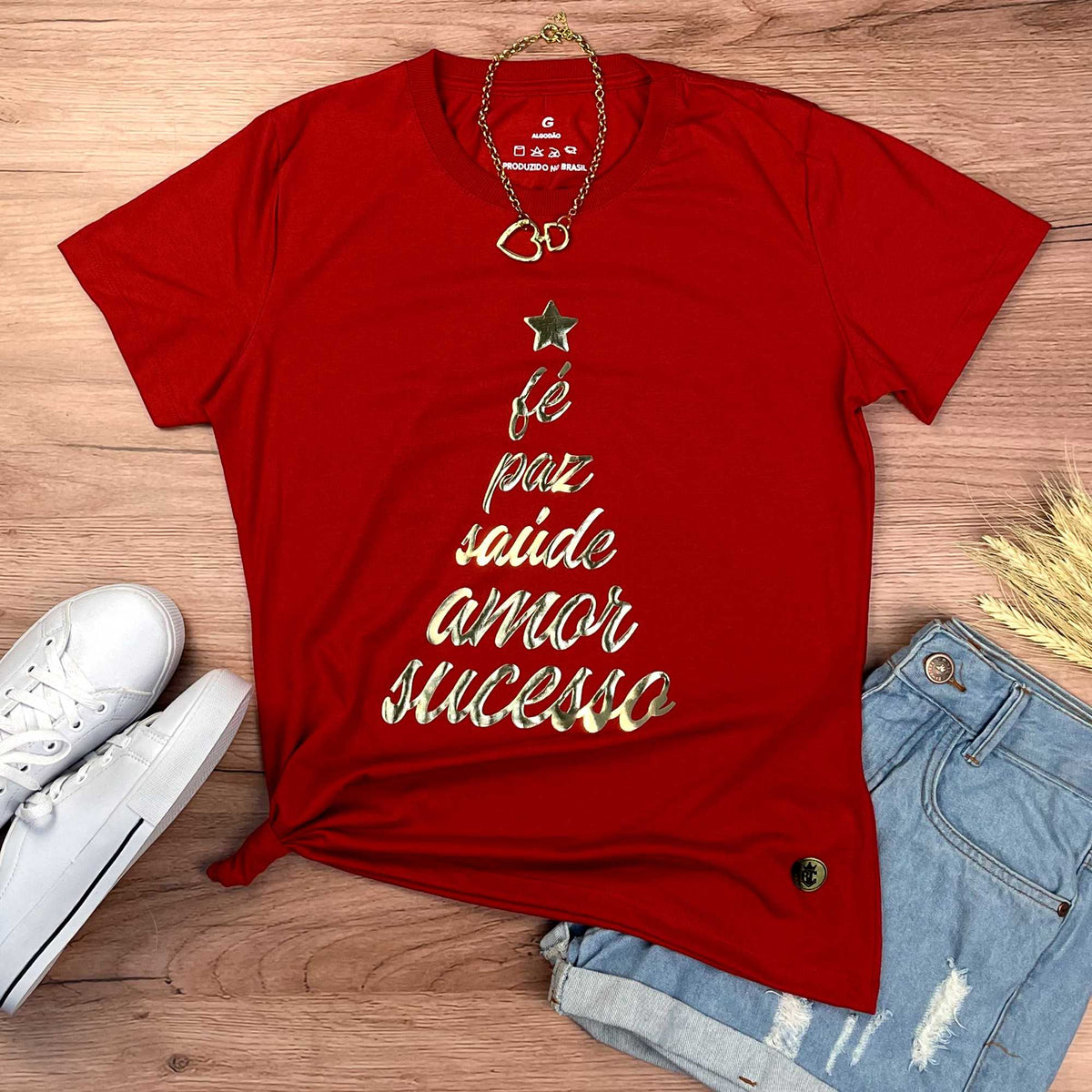 Camiseta Feminina Vermelha Árvore Fé Paz Dourado