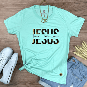 Camiseta Feminina Verde Menta Jesus Lives In Me